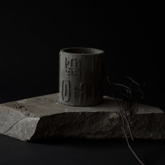 ARTIFACT CANDLE