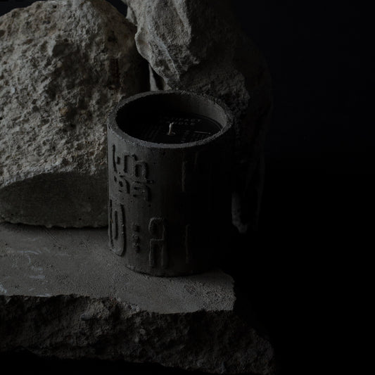 ARTIFACT CANDLE